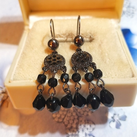 Premier Designs Jewelry - NEW Premier Designs Black Crystal Dangle Earrings